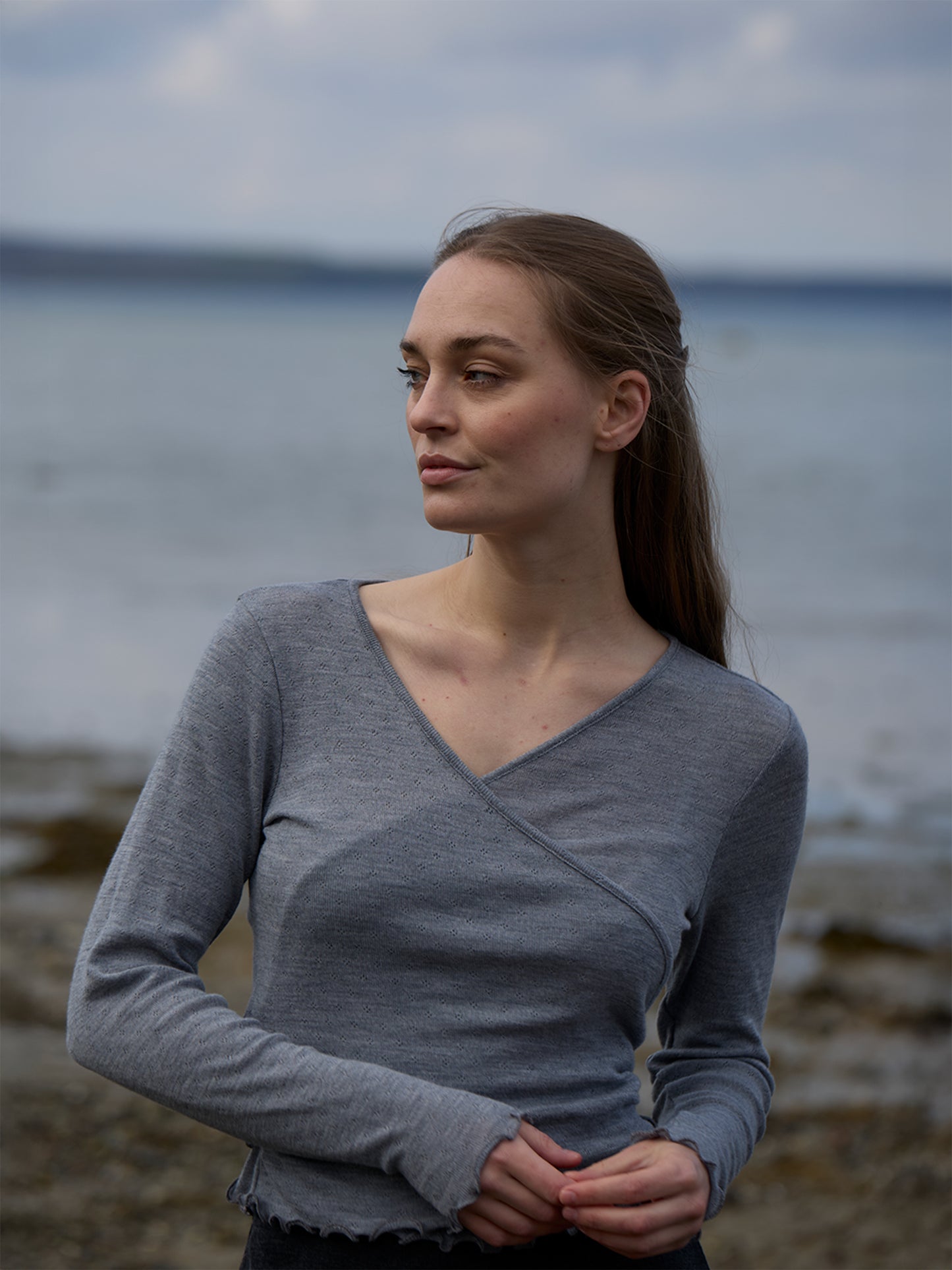 Wolle Wickel-Cardigan in Grau