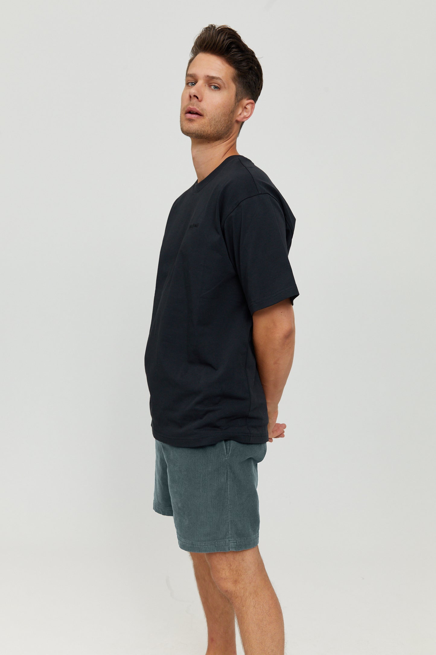 Leichte Cord-Shorts in Bottle von Mazine
