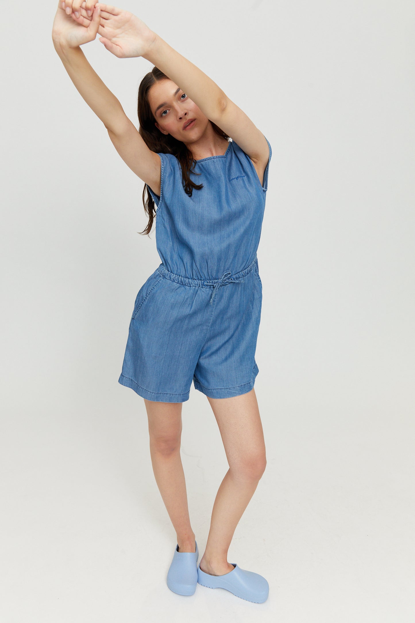 Dunkler Denim Jumpsuit Ecovero von Mazine