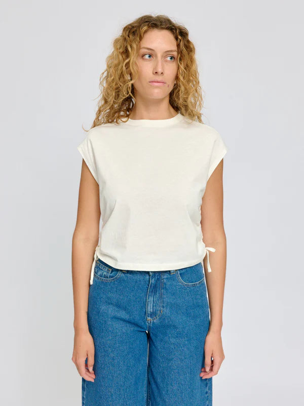 T-shirt mit Raffung in offwhite von Mazine