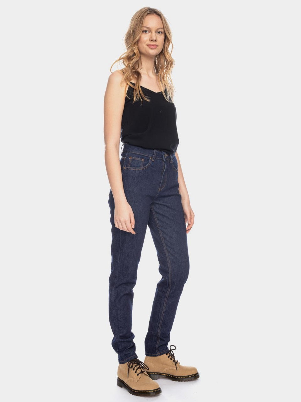 Bio-Jeans in Dunkelblau von ATO Berlin