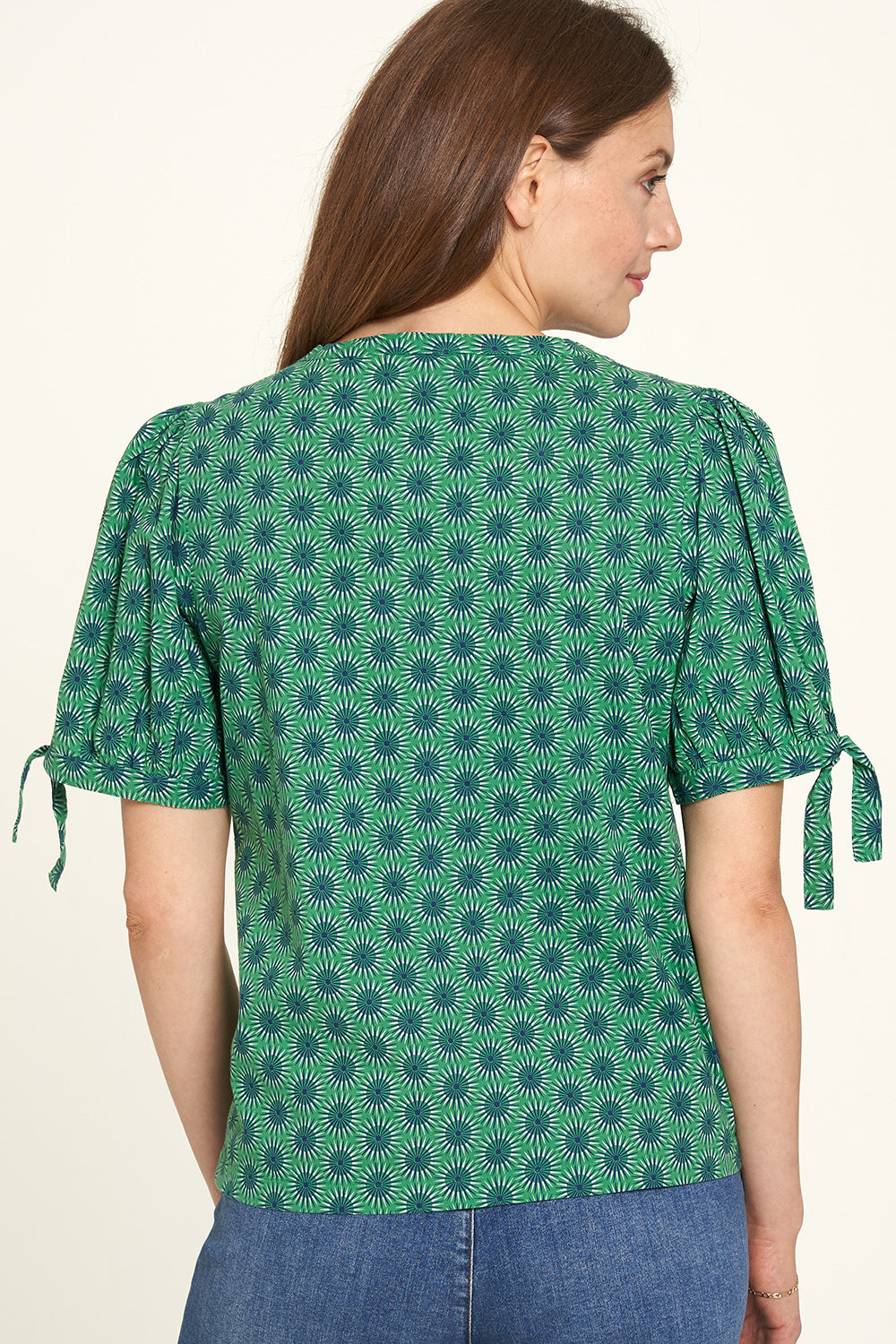 SALE -50%: Kurzarm-Bluse mit Blumen von Tranquillo