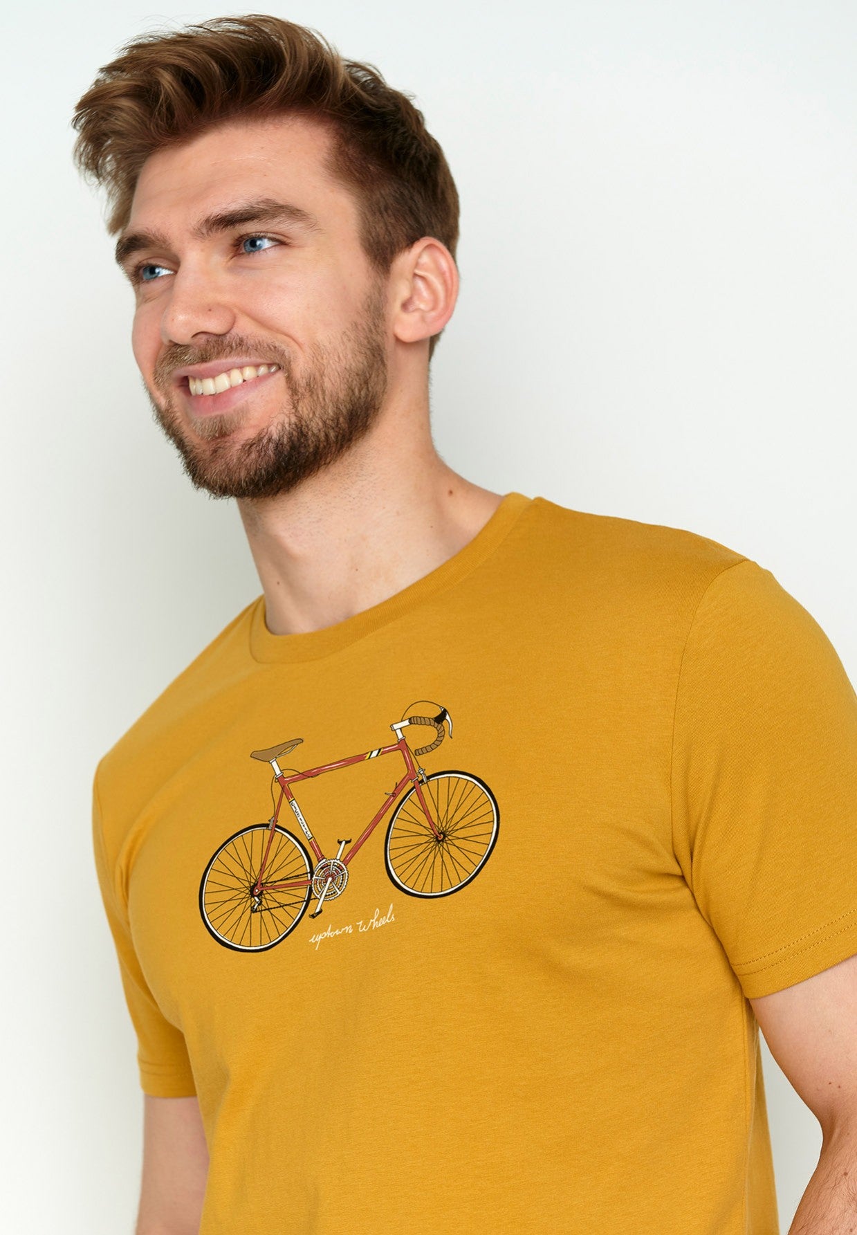 T-shirt Bike auf Ocker von Greenbomb