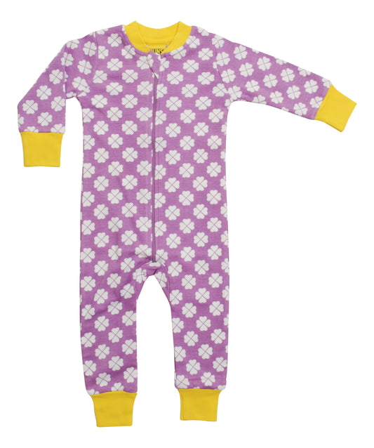 Einteiler-Pyjama mit Klee auf Violett von DUNS (bis Grösse 146)