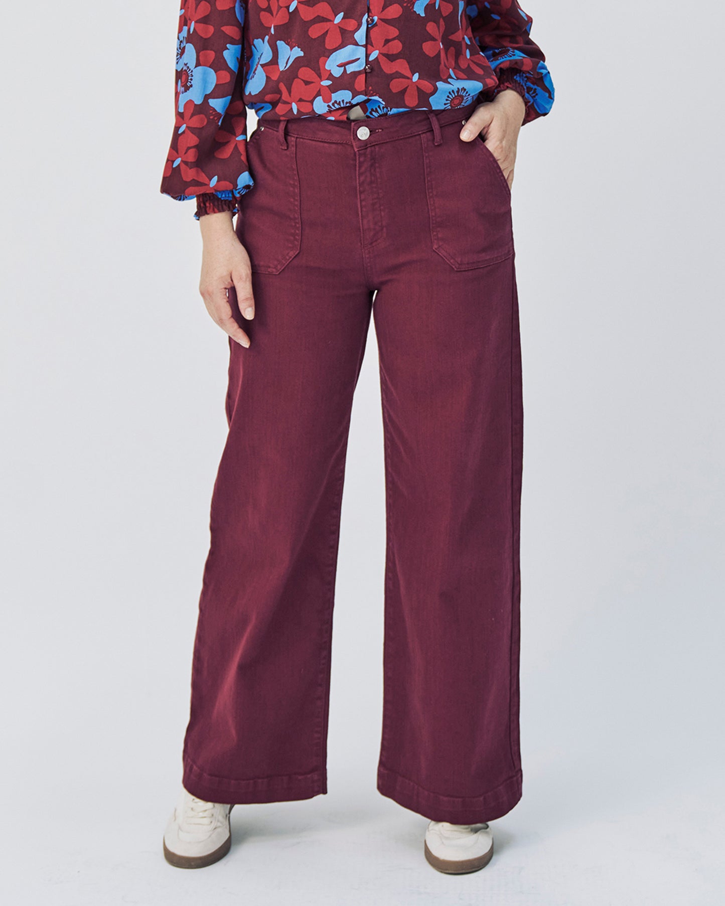 Jeans-Hose mit weitem Bein in Port von Mademoiselle Yéyé