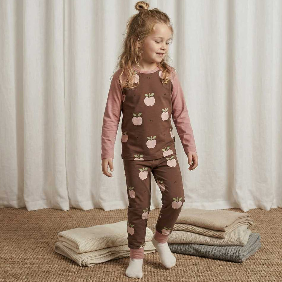 Pyjama 2-teilig mit Apfel von Maxomorra