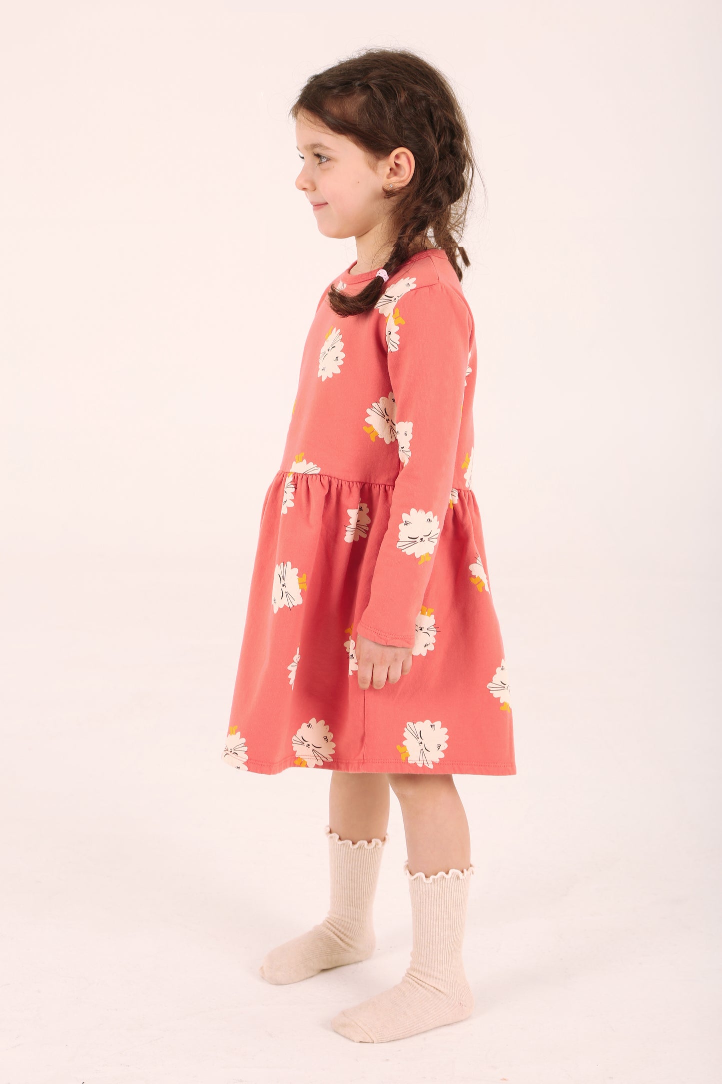 Kleid mit Regenstiefel-Kätzchen