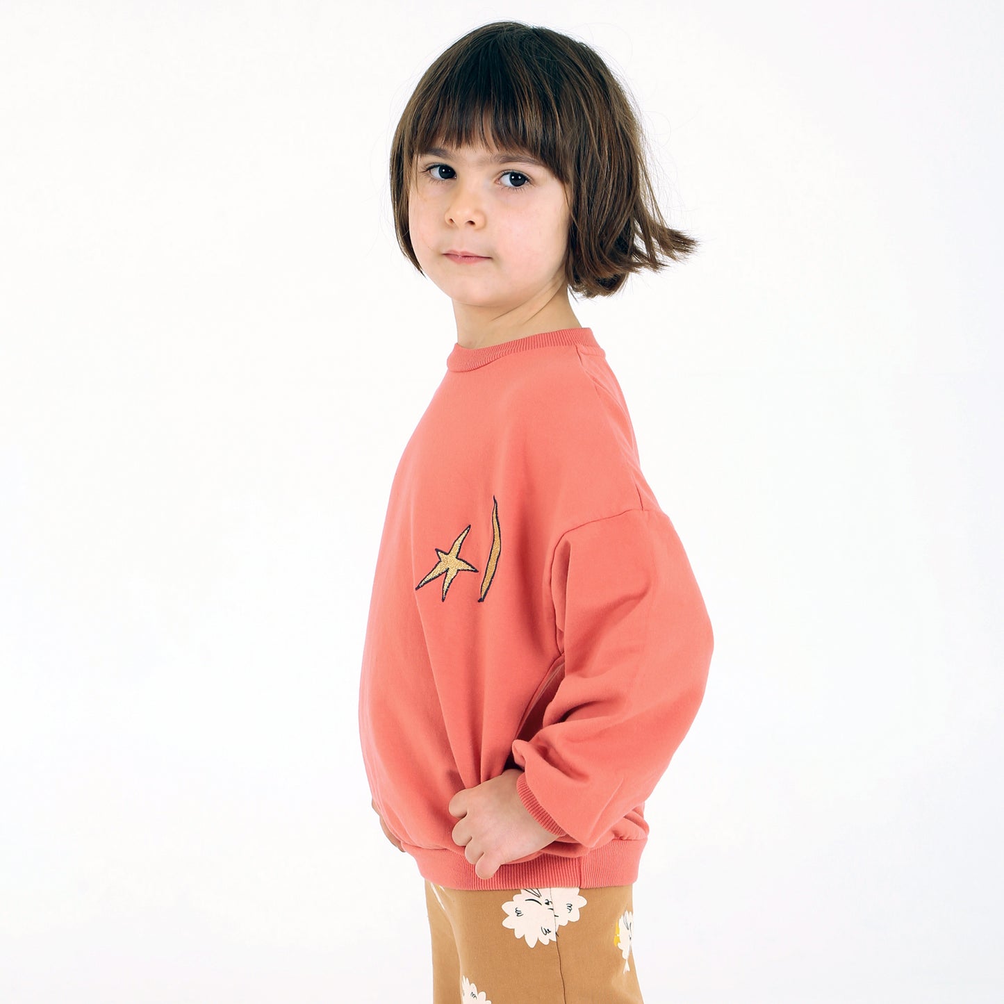 Sweatshirt mit Mond und Stern auf Koralle