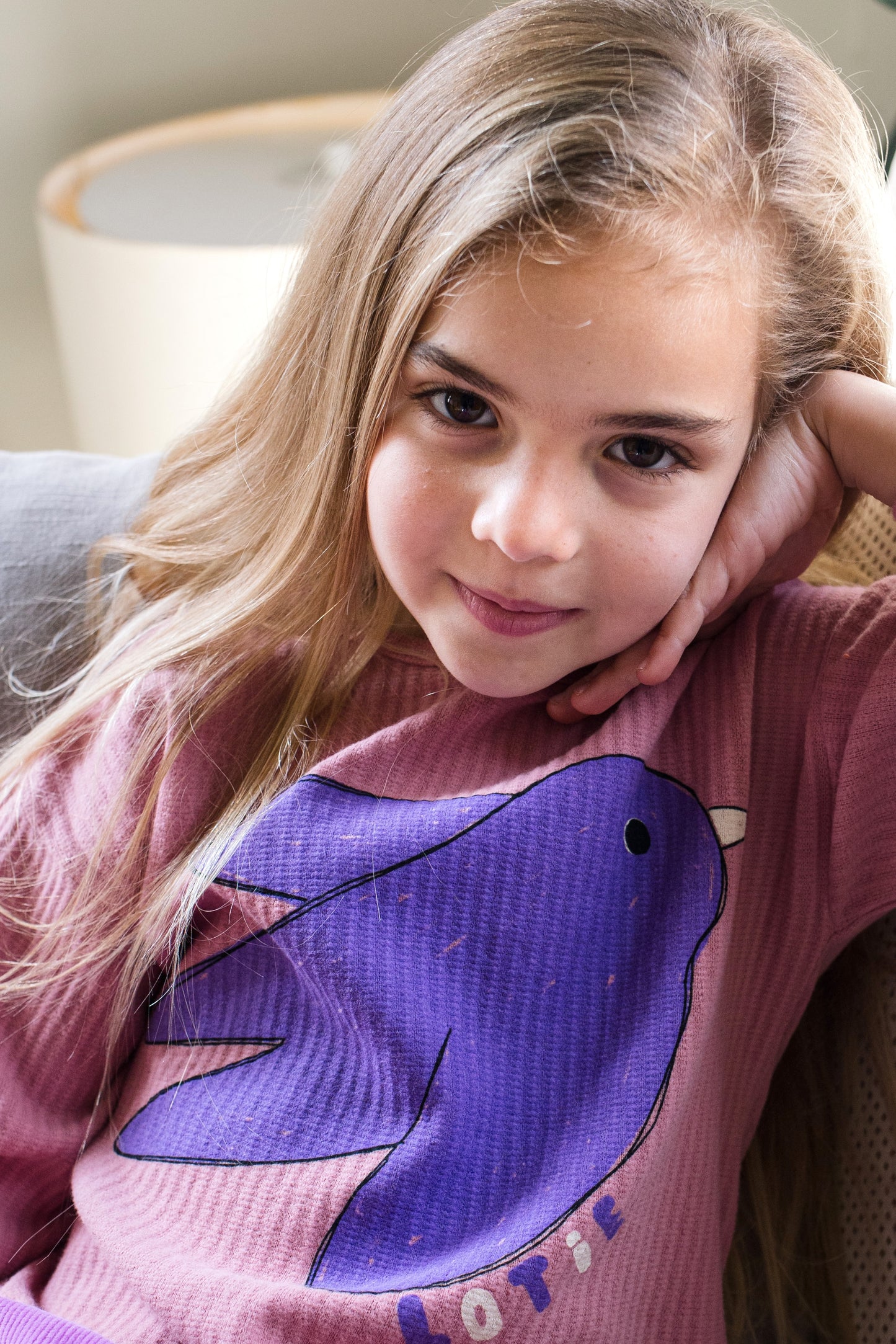 Shirt mit Vogel auf Rose von Lötiekids