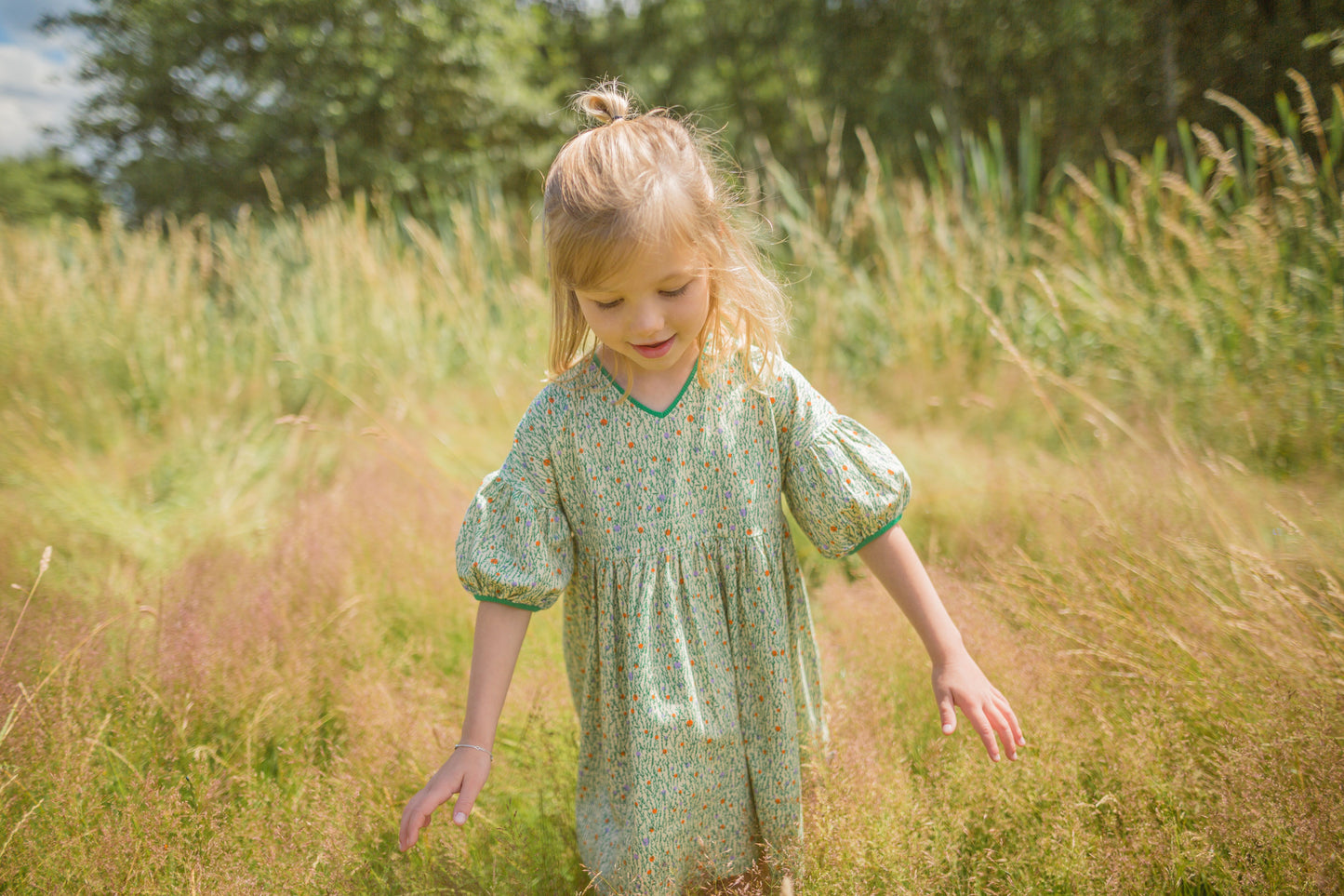 SALE: Kurzarmkleid mit Sommerblumen von Baba