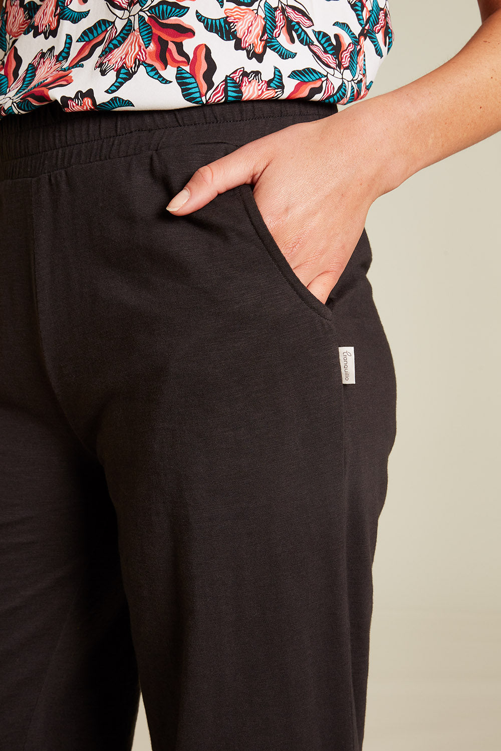 Lockere Hose in Schwarz von Tranquillo