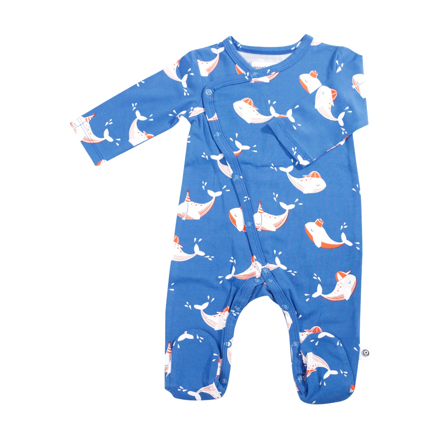 Babypyjama in Wickeloptik mit Walen von Froy&Dind
