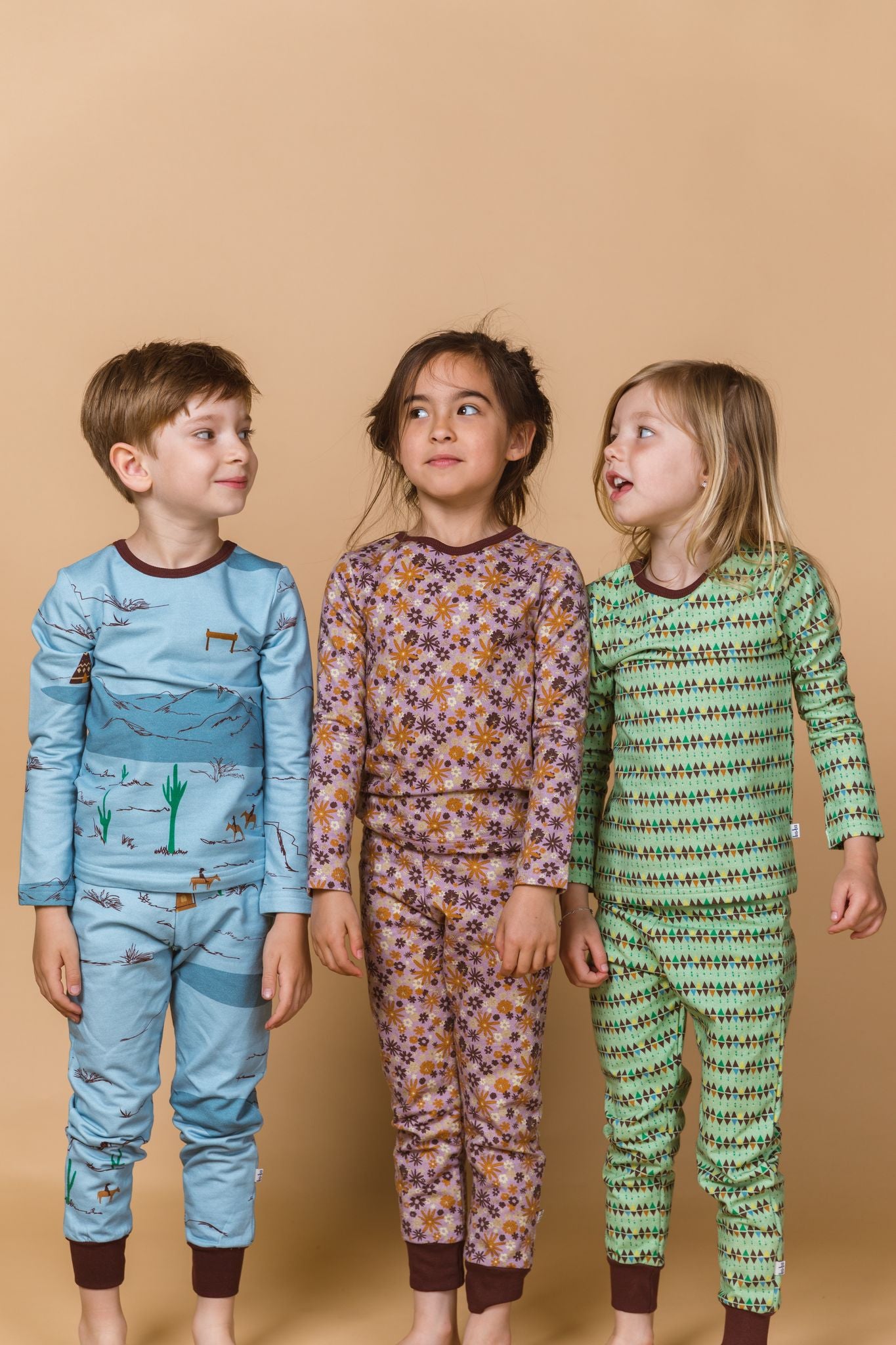 SALE: Pyjama 2-teiler mit Blumen von Baba (bis Grösse 152)