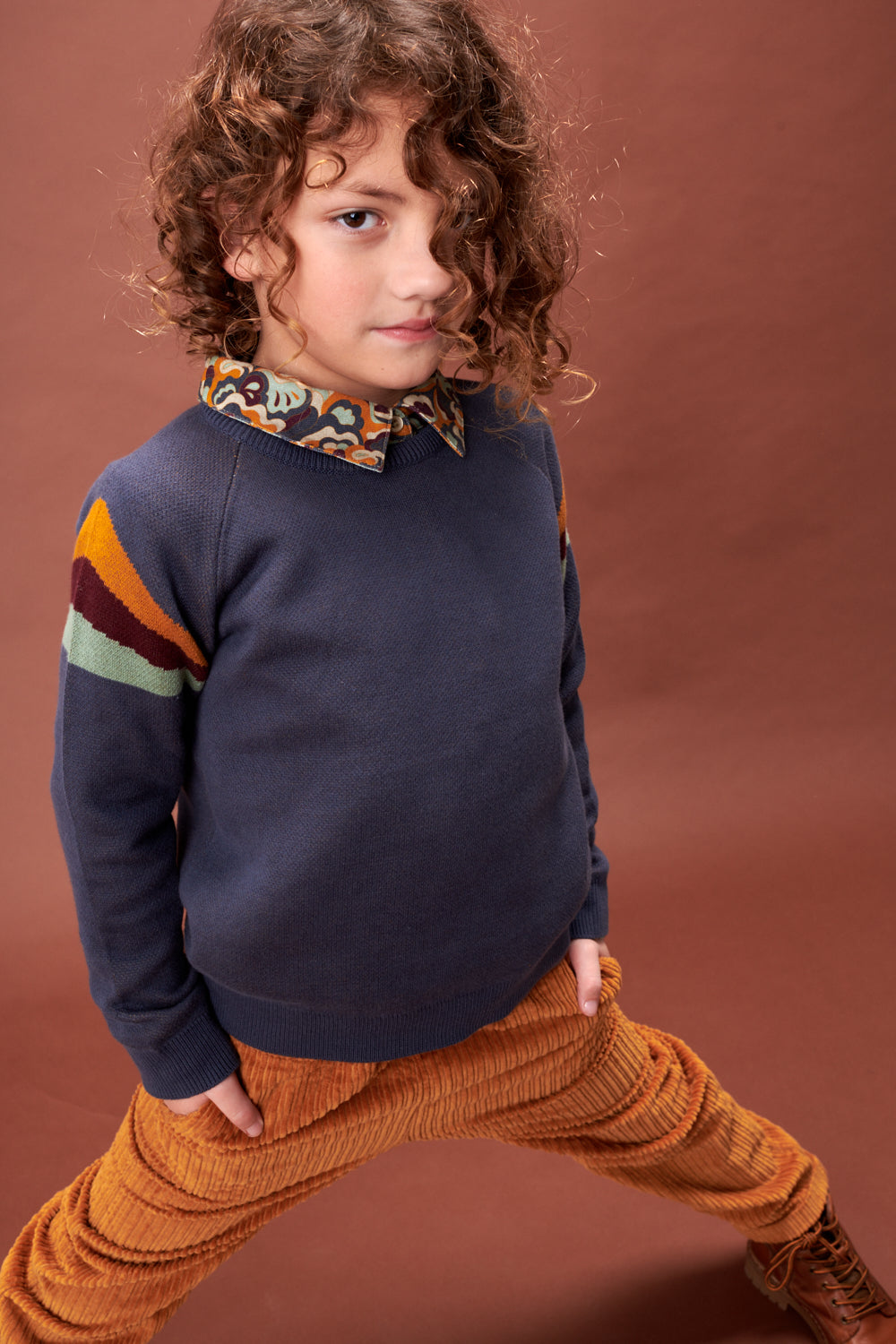 Pullover in Ombre Blue mit Farbelementen