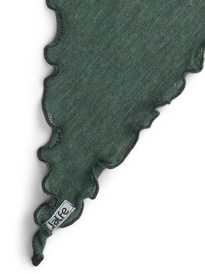 Dreieckstuch mit Löchli-Muster in Dusty Green