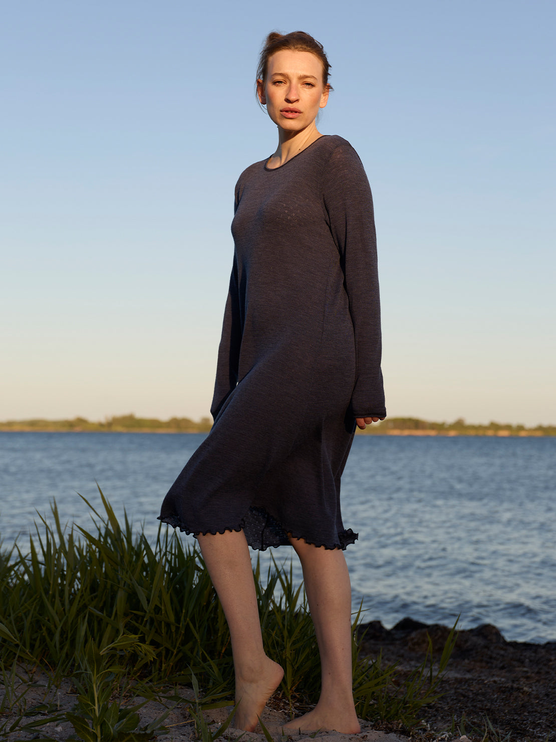 Kleid aus Wolle Eyelet in Mokka Melange von Jalfe