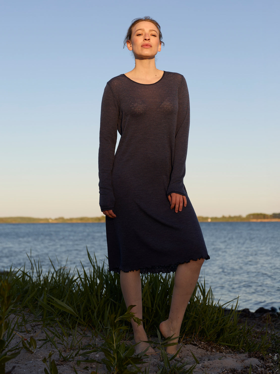 Kleid aus Wolle Eyelet in Mokka Melange von Jalfe