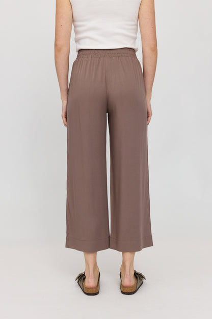 Sommerhose mit weitem Bein in Graubraun von Mazine