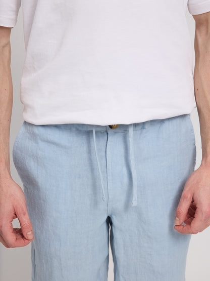 Leinen-Shorts in Hellblau von Mazine