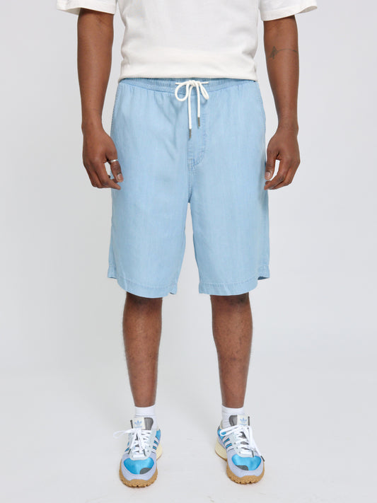 Denim-Shorts in Hellblau von Mazine