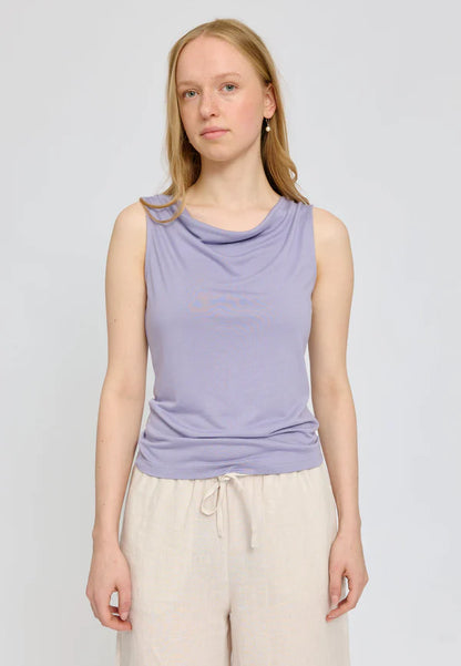 Wasserfall T-shirt aus Ecovero in faded lavender von Mazine