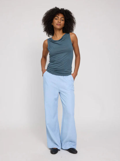 Wasserfall T-shirt aus Ecovero in steel blue von Mazine