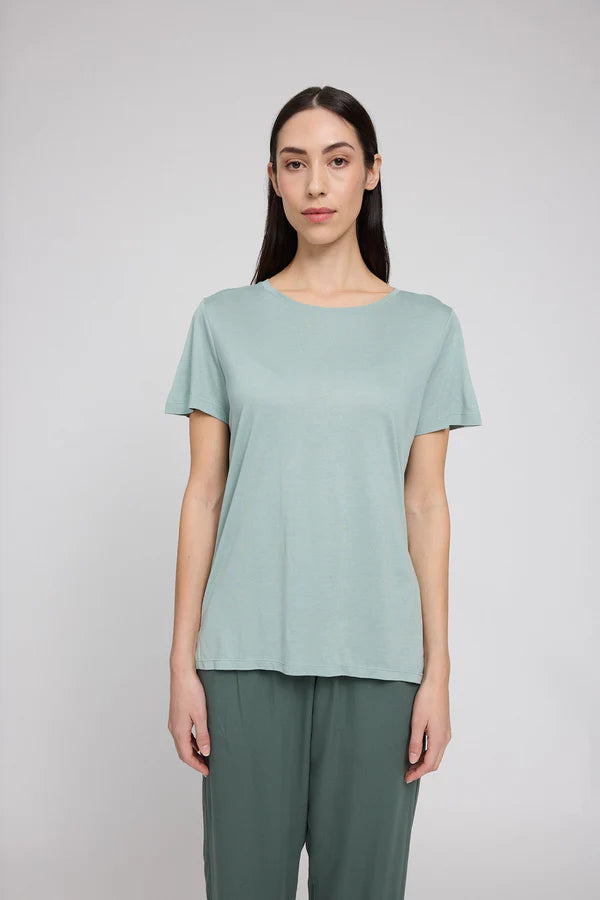 T-shirt aus Ecovero in pale aqua von Mazine