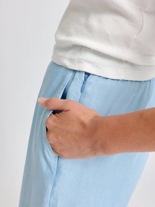 Denim Sommerhose light blue von Mazine