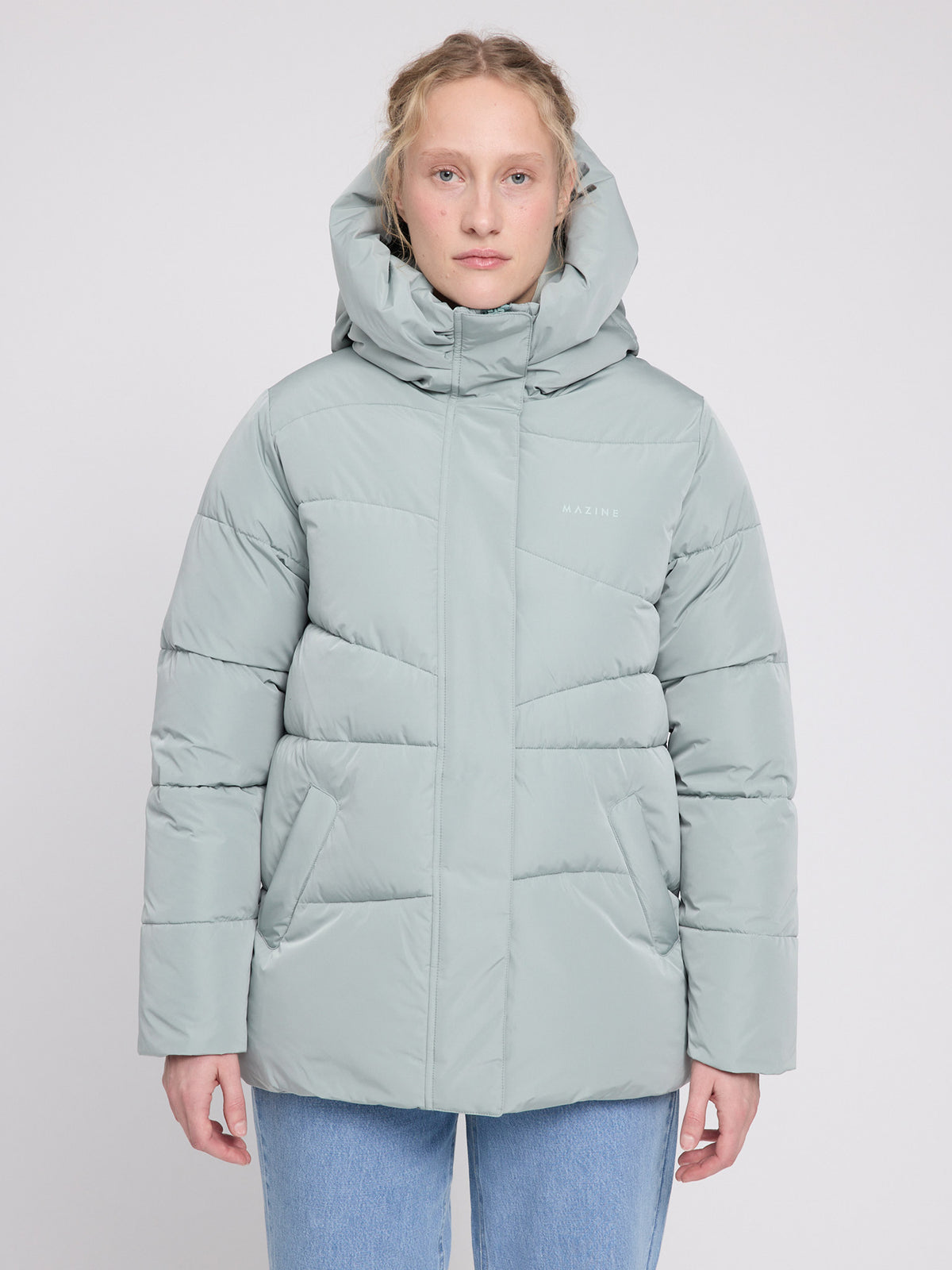 Waves Quilt Puffer Jacket in Ice Green von Mazine