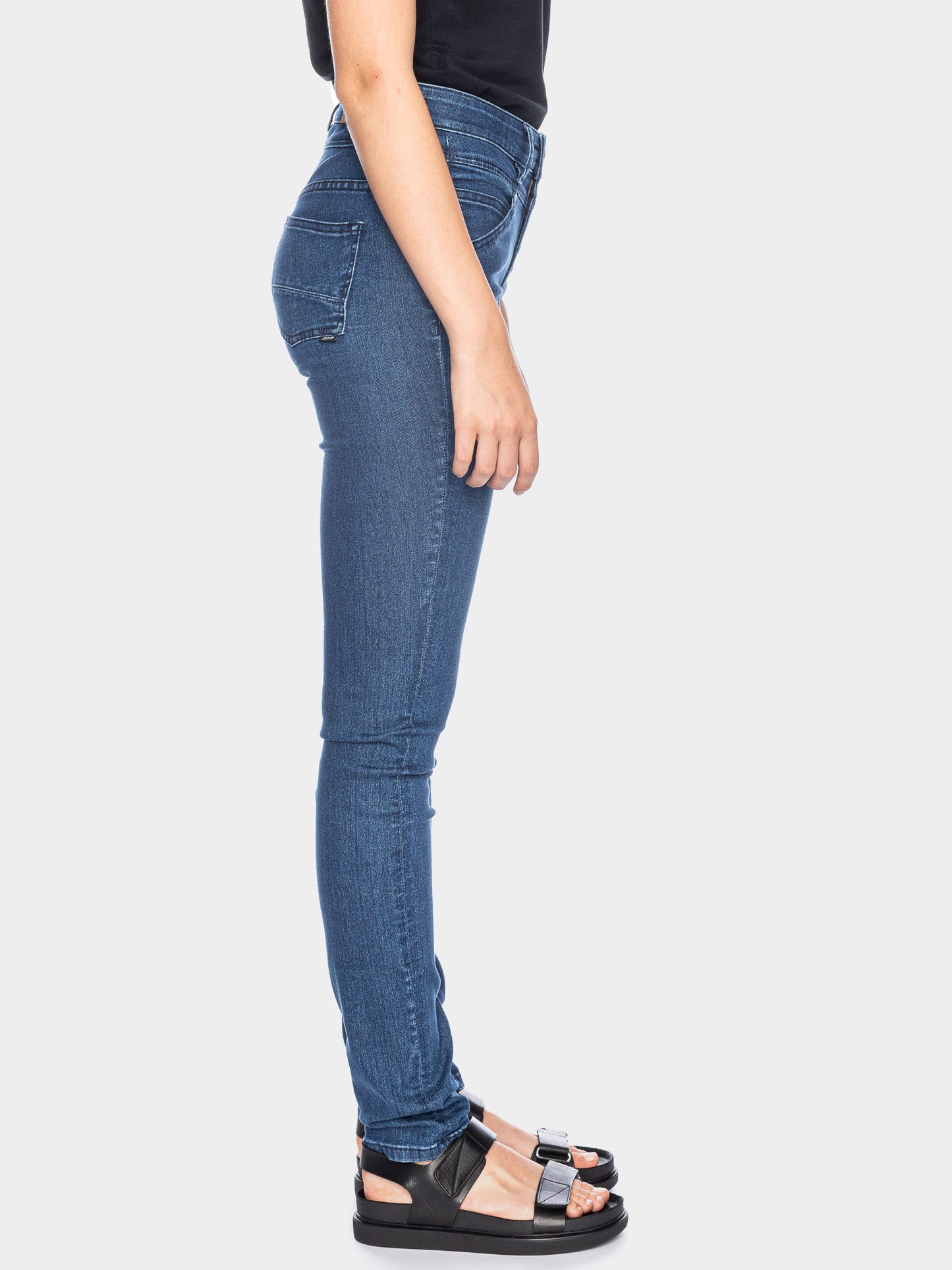 Skinny Bio-Jeans in Blau-Used von ATO Berlin (bis Länge 34)