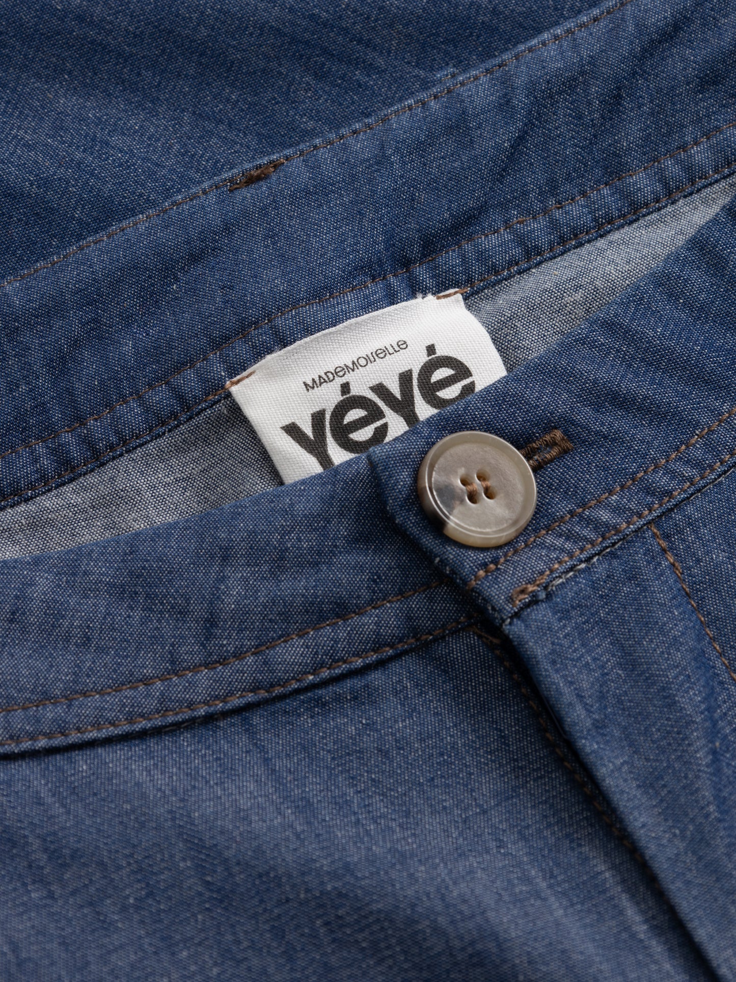 Shorts mit Erdbeere von Mademoiselle YéYé