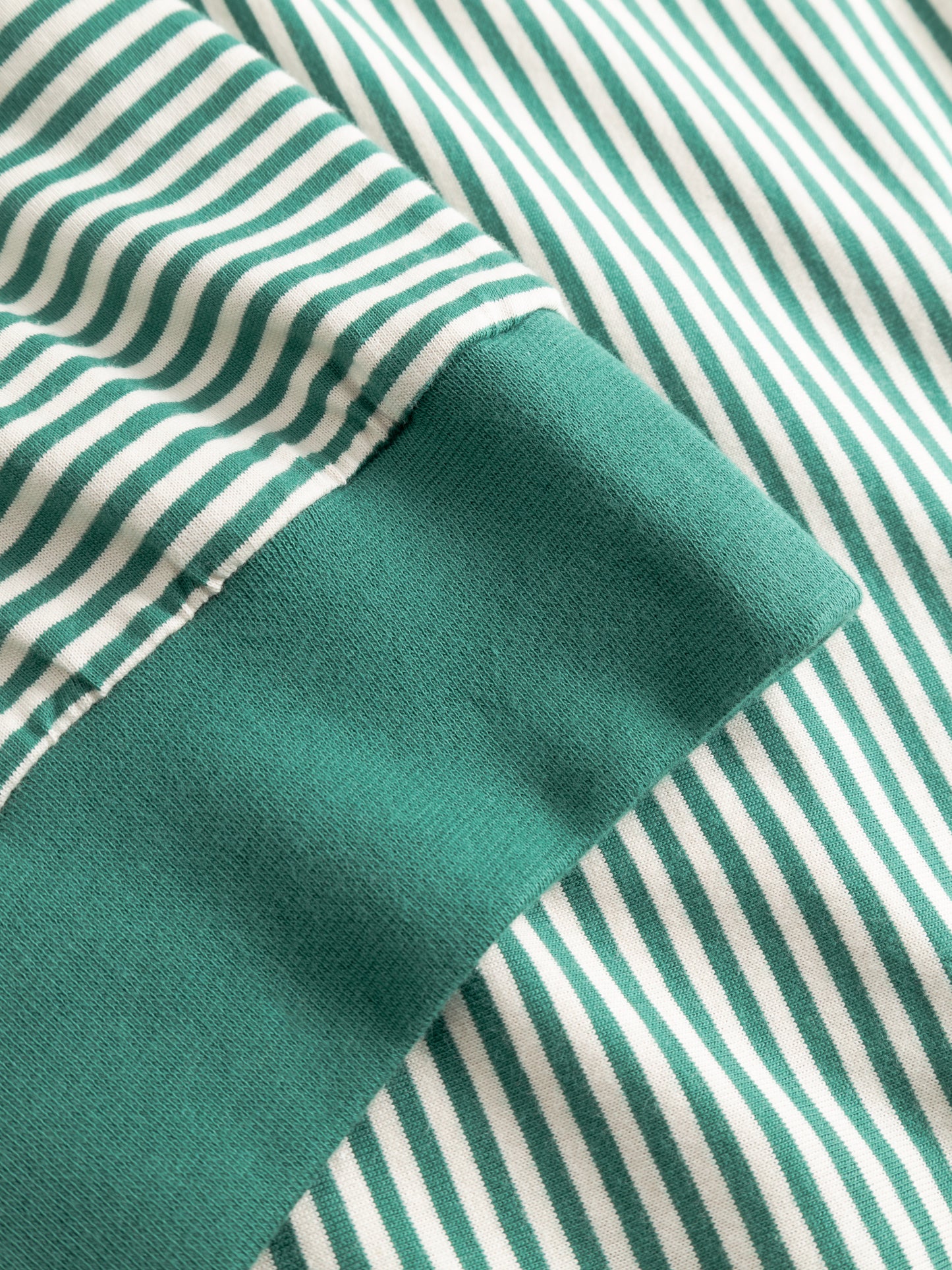Langarm-Shirt gestreift Grün/Weiss von Mademoiselle Yéyé