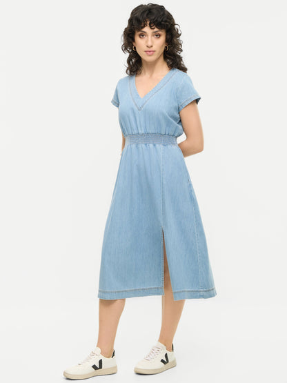 Sommerkleid in hellem Denim von Mademoiselle Yéyé