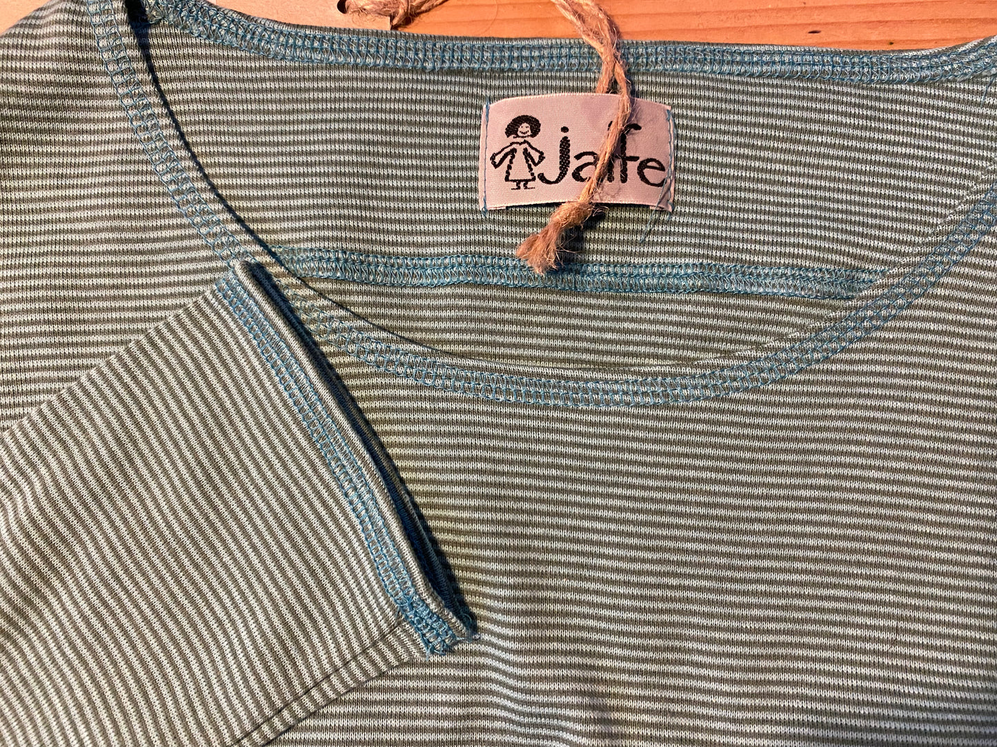 Baumwoll-Shirt gestreift hellblau/grün-anthrazit von Jalfe