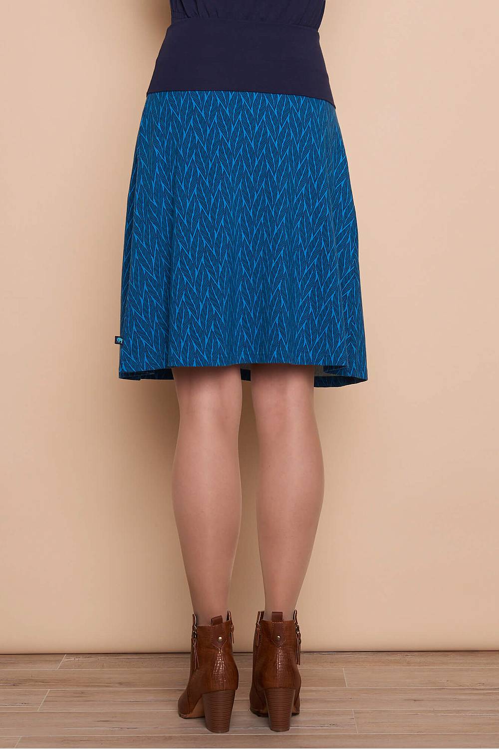 SALE -50%: Jupe mit Pflanzen auf Blau von Tranquillo