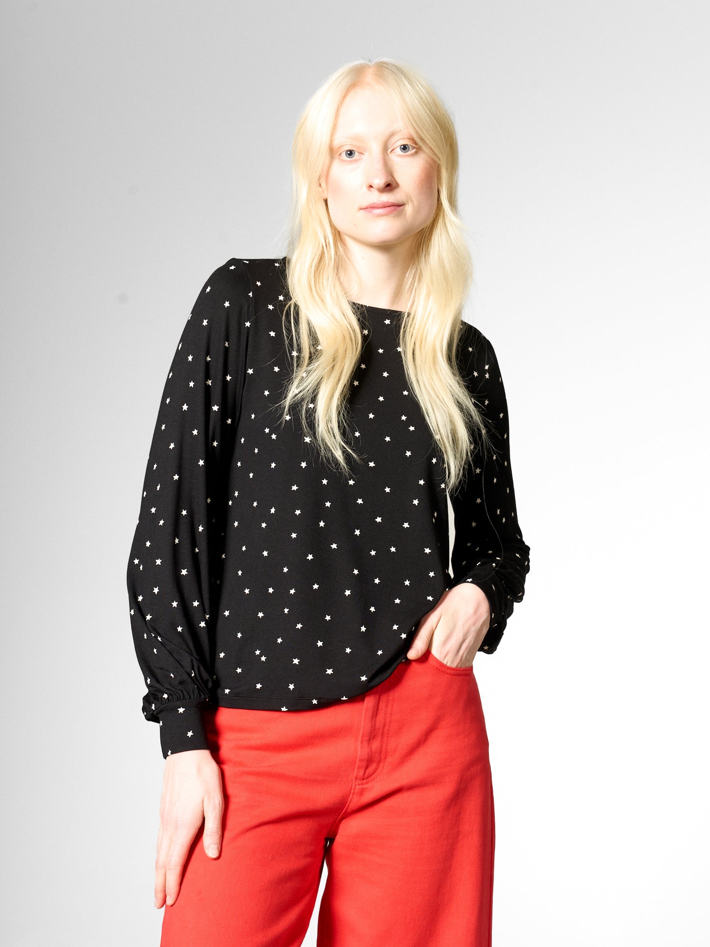 Langarm-Shirt in Schwarz mit Steren von Mademoiselle Yéyé