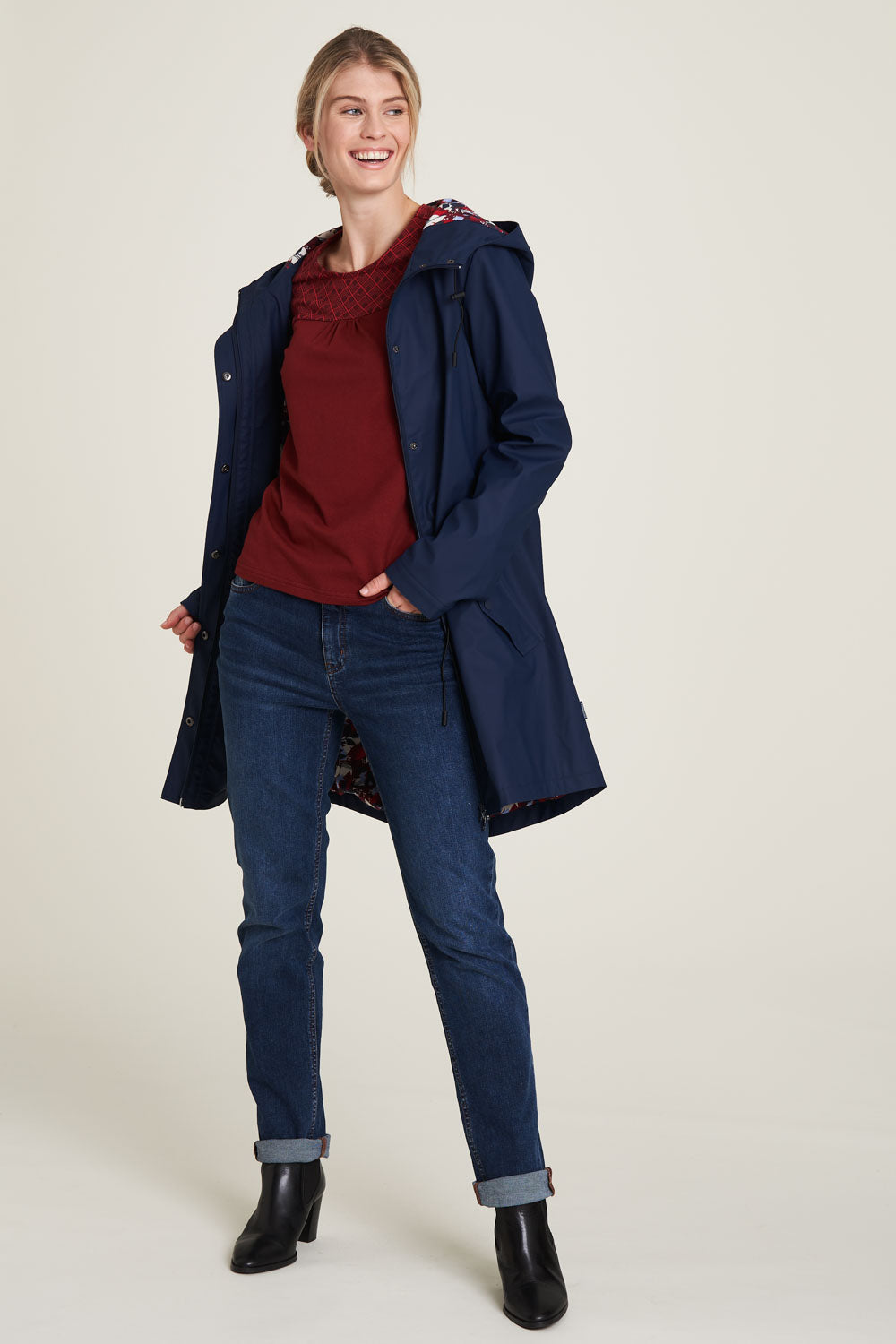 Regenjacke in Dunkelblau von Tranquillo