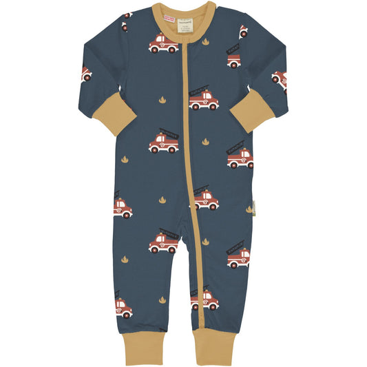 Baby-Pyjama mit Feuerwehr von Maxomorra