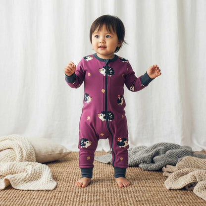 Baby-Pyjama mit Igel von Maxomorra