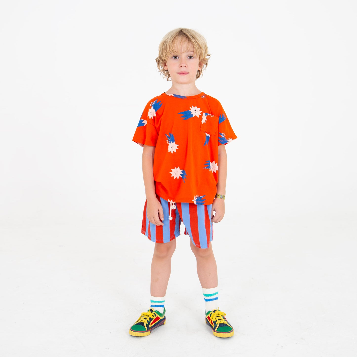 T-shirt Lucky Stars auf Rot von Lötiekids