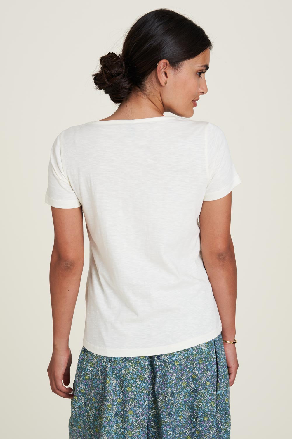 SALE: T-shirt V-Ausschnitt uni Crèmeweiss von Tranquillo