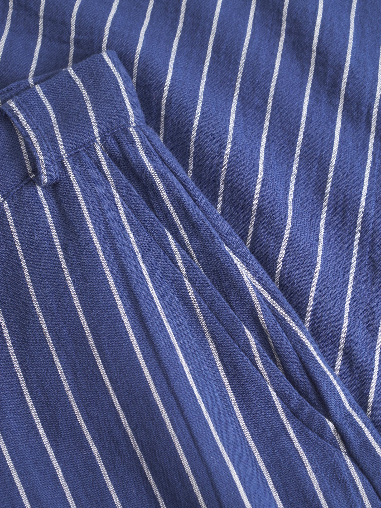 Sommerhose Navy mit weissen Streifen von Mademoiselle Yéyé