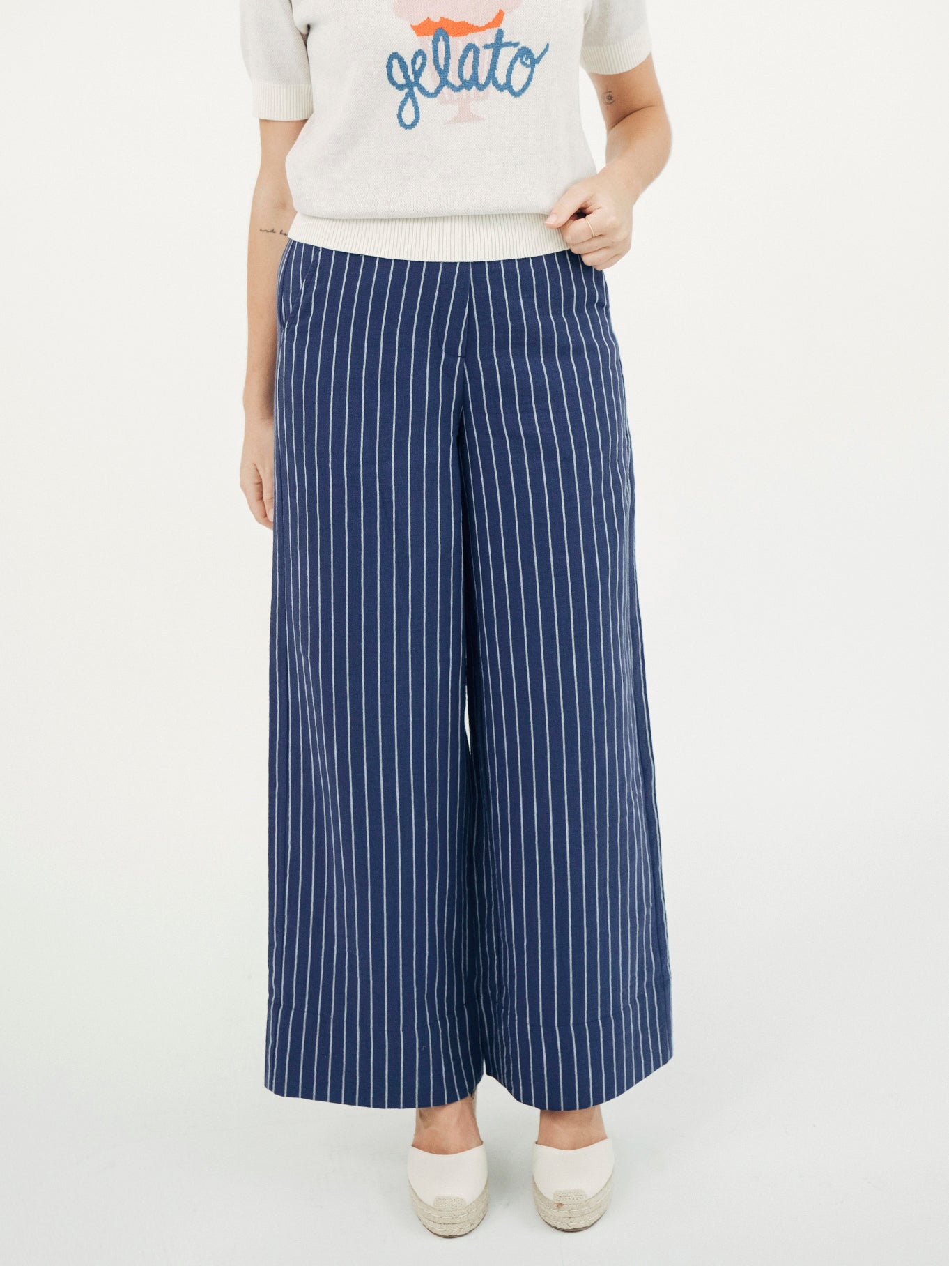 Sommerhose Navy mit weissen Streifen von Mademoiselle Yéyé