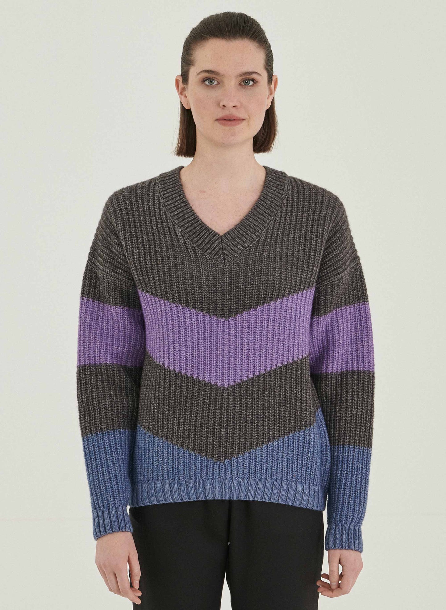 SALE -50% Woll-Pullover gestrickt in Grau/Violet/Blau von Organication