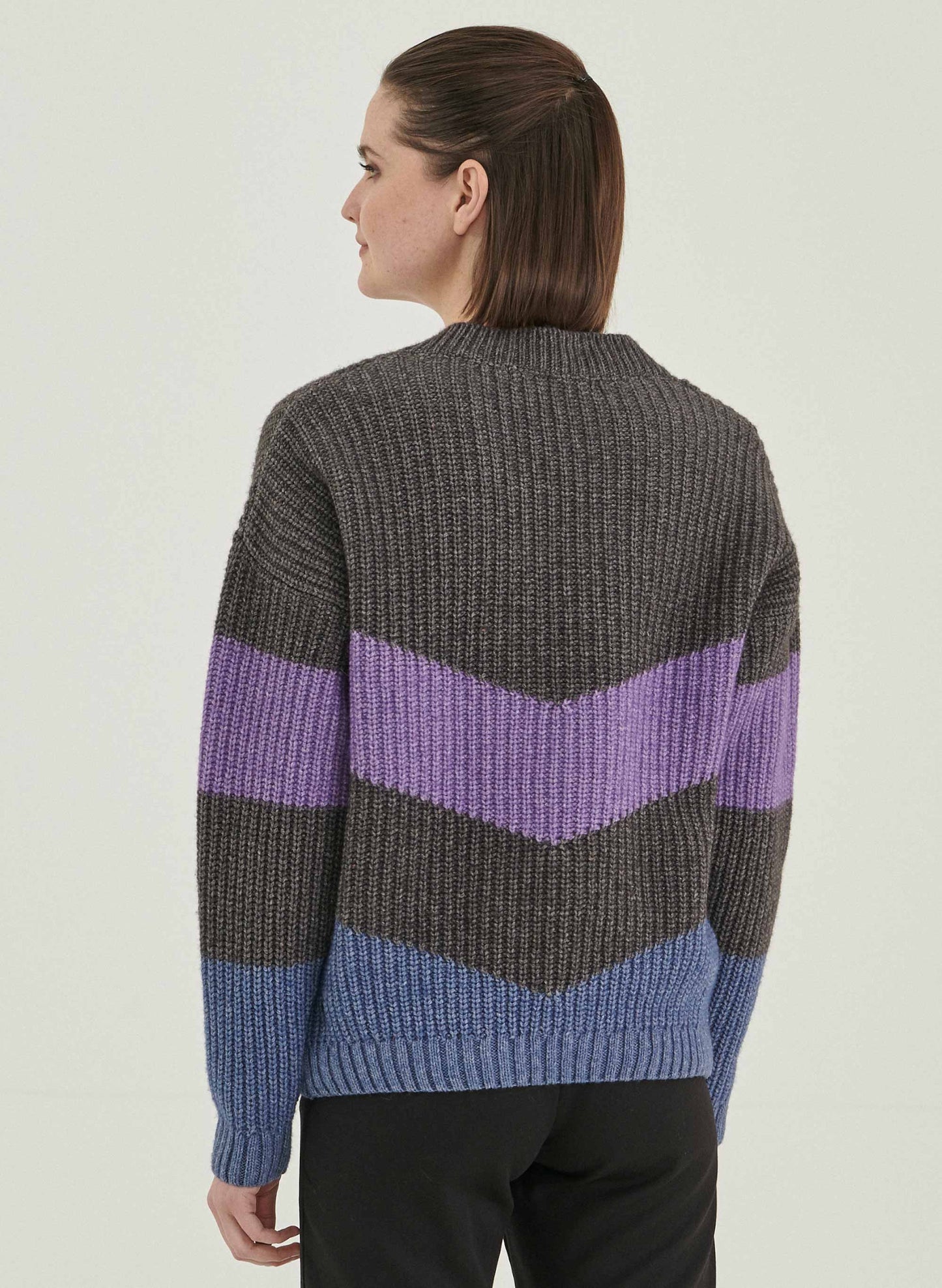 SALE -50% Woll-Pullover gestrickt in Grau/Violet/Blau von Organication