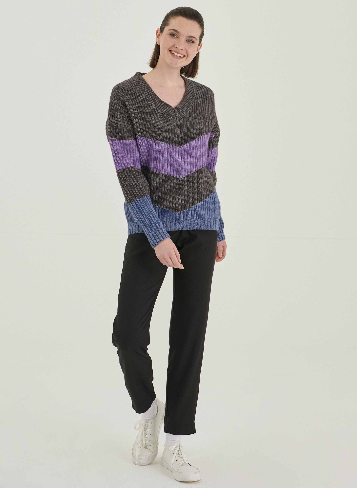 SALE -50% Woll-Pullover gestrickt in Grau/Violet/Blau von Organication