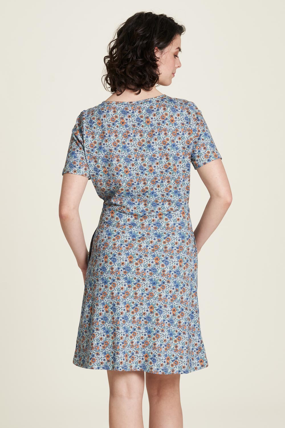 SALE: Jerseykleid mit Taschen mit Gartenmuster von Tranquillo